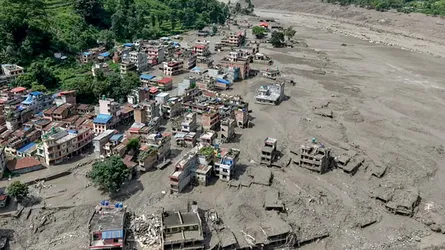 নেপালে বন্যায় নিখোঁজ ১০৫ ভারতীয় নাগরিকসহ প্রায় ৪০০ জন পর্যটক