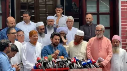 ‘সিনিয়ররা একটু সালাম দেক এসে’ বদলে ‘সিনিয়রদের সালাম দিতে শেখো’