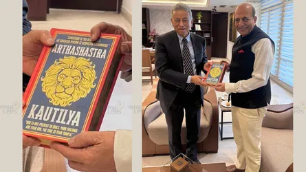 প্রতিবেশীকে শত্রু হিসেবে দেখায়—অর্থমন্ত্রীকে এমন বই উপহার কেন ভারতীয় হাইকমিশনারের?